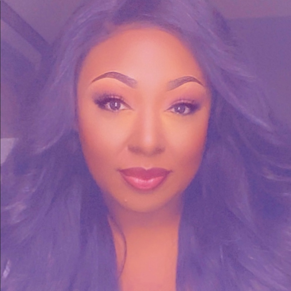 Meet your Posher, Kayla Renae